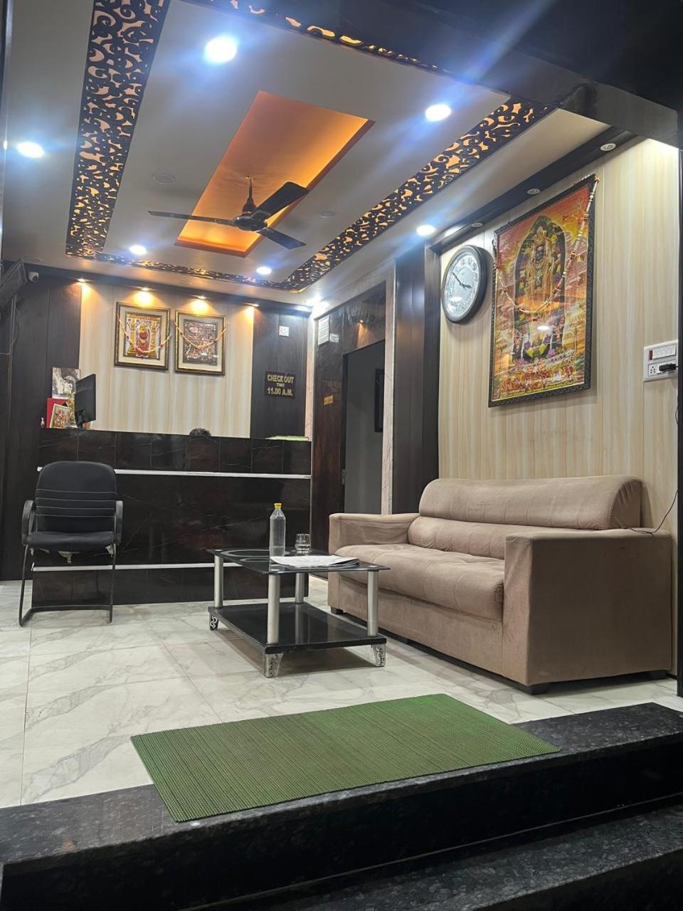 Hotel Shiv Mangalam Near Kashi Vishwanath Tample 瓦拉纳西 外观 照片
